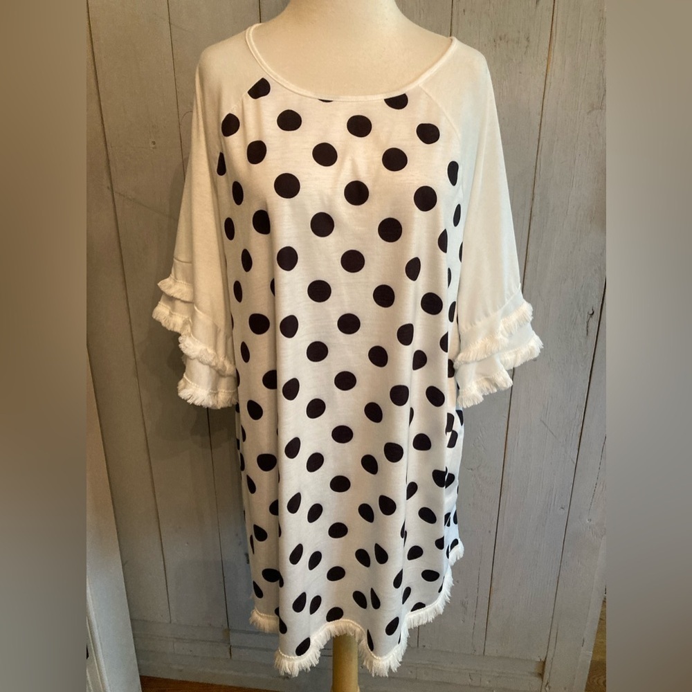 Boutique Flutter Sleeve Fringe Ruffle Hem white black, polkadot, Blouse!! Sz-￼3X - Picture 4 of 6
